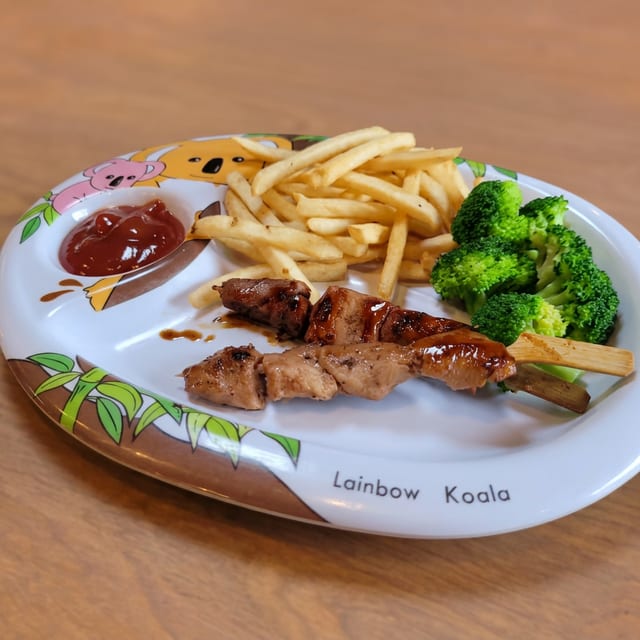 Kid's Plate - Chicken Skewers.