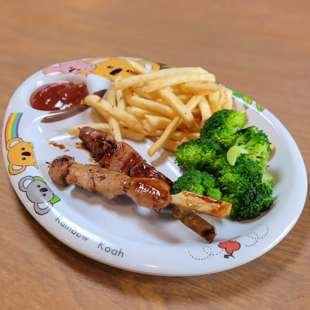 Kid's Plate Chicken Skewers.