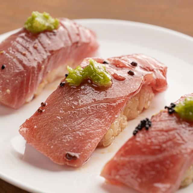 Chutoro Nigiri.